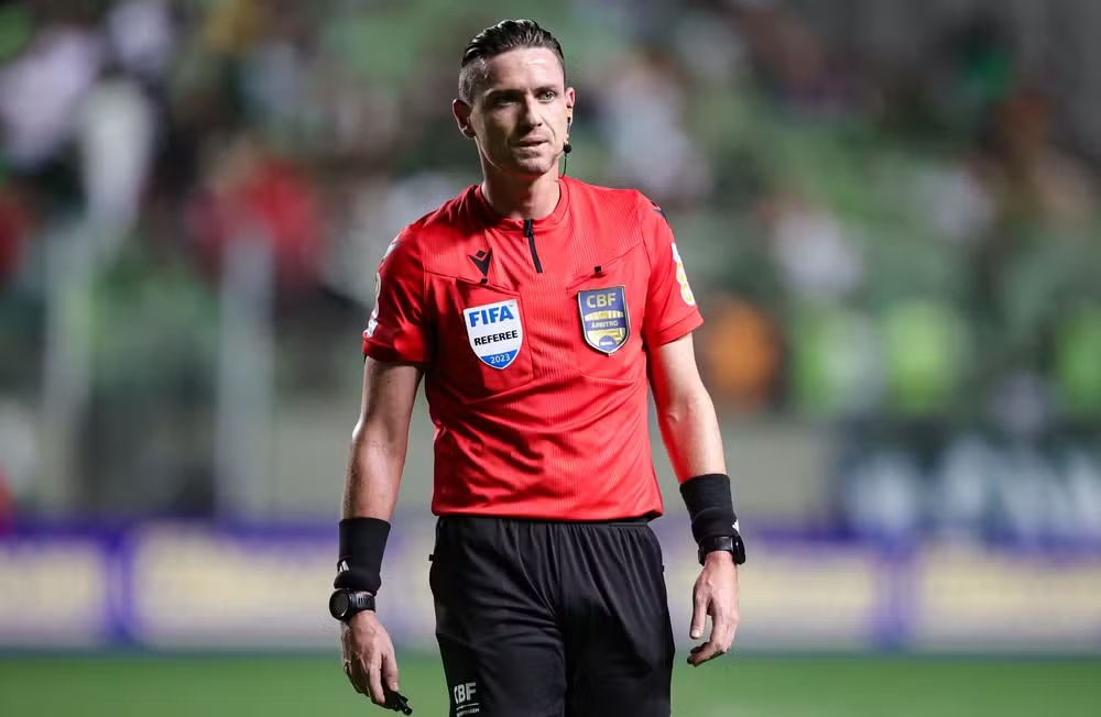 Lances polêmicos com Ramon Abatti Abel em jogos do Flamengo: pênaltis não marcados voltam a virar debate